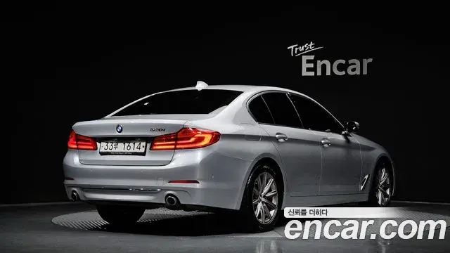 BMW 5 Series 2019 — Фото 2/20