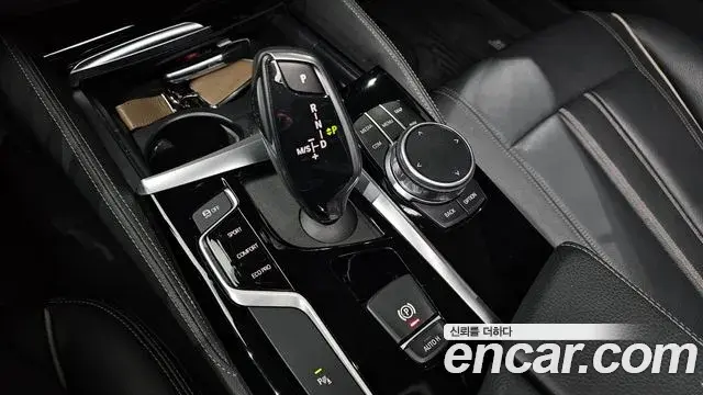 BMW 5 Series 2019 — Фото 9/20