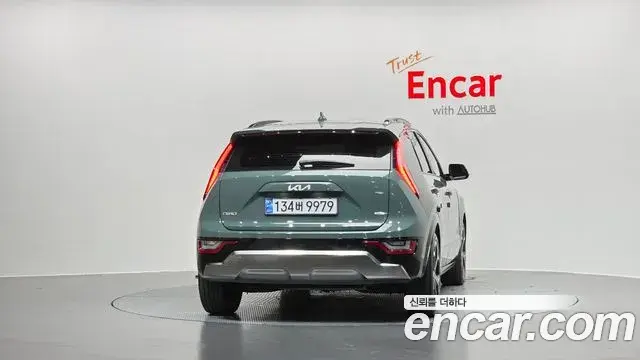 Kia Niro 2022 — Şəkil 12/35