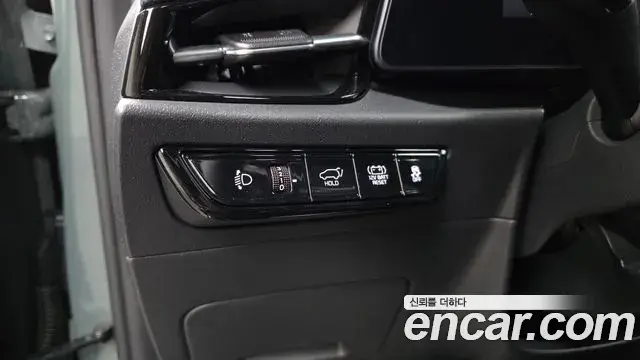Kia Niro 2022 — Şəkil 28/35