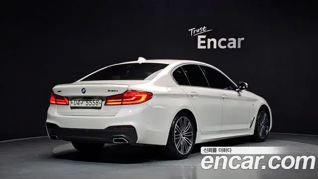 BMW 5 Series 2019 — Фото 2/20