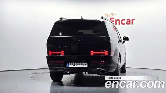 Hyundai Santa Fe 2024 — Фото 4/20