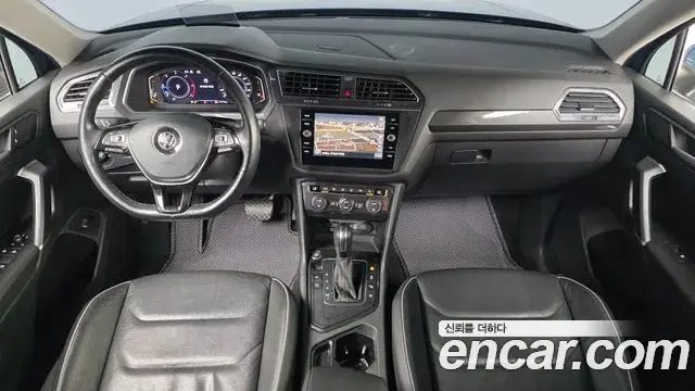 Volkswagen Tiguan Allspace 2020 — Фото 10/20