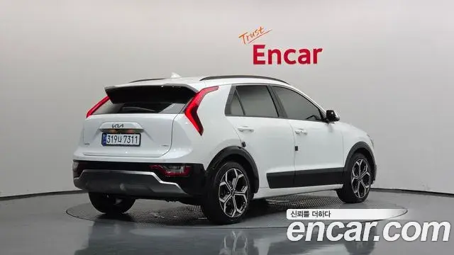 Kia Niro 2022 — Photo 10/39