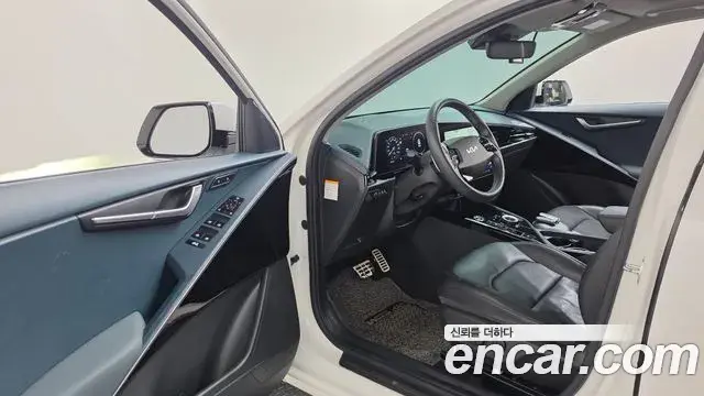 Kia Niro 2022 — Photo 23/39