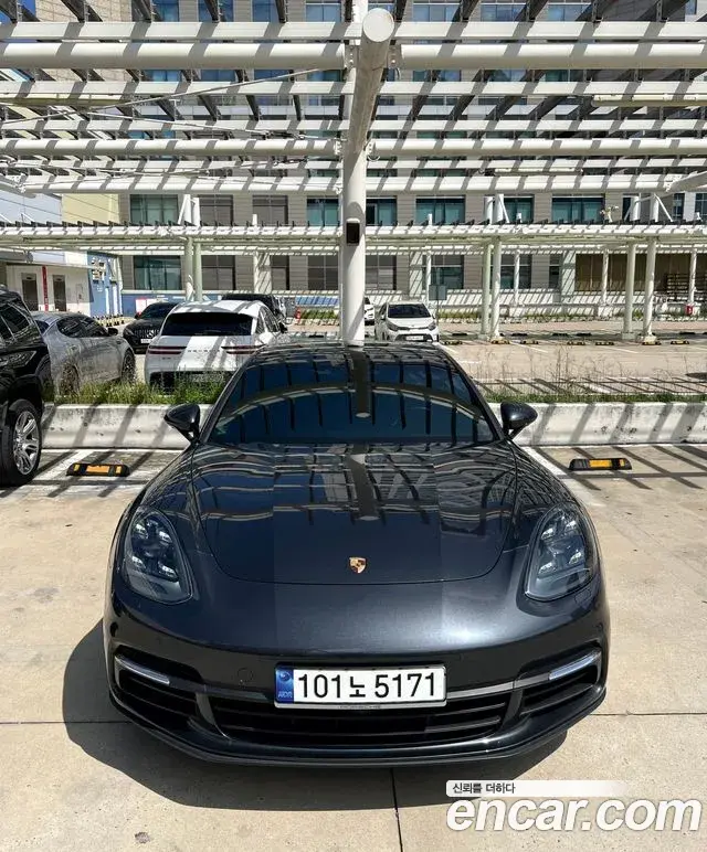 Porsche Panamera 2018 — Фото 17/17