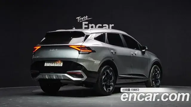 Kia Sportage 2021 — Фото 2/20