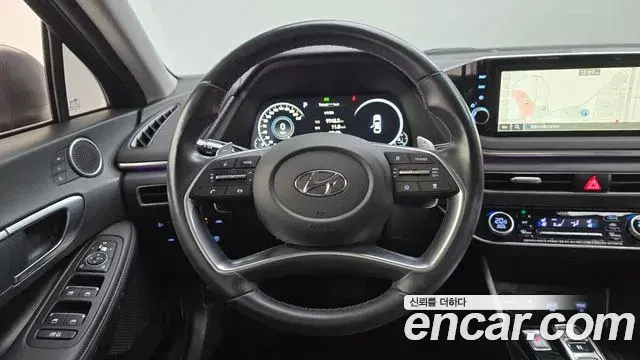 Hyundai Sonata 2021 — Фото 13/20