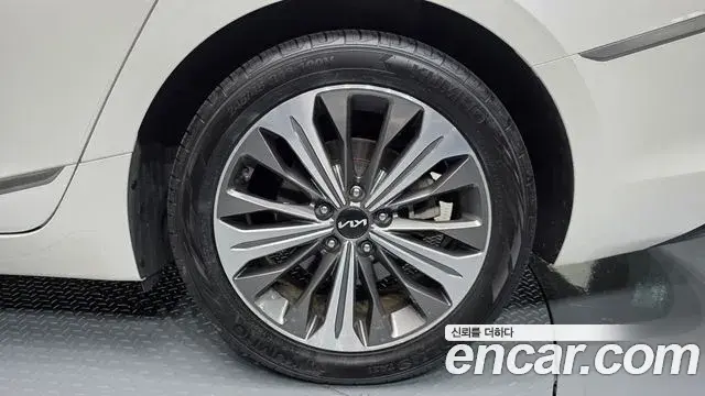 Kia K8 2022 — Şəkil 12/33
