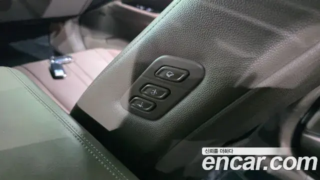 Kia K8 2022 — Şəkil 25/33
