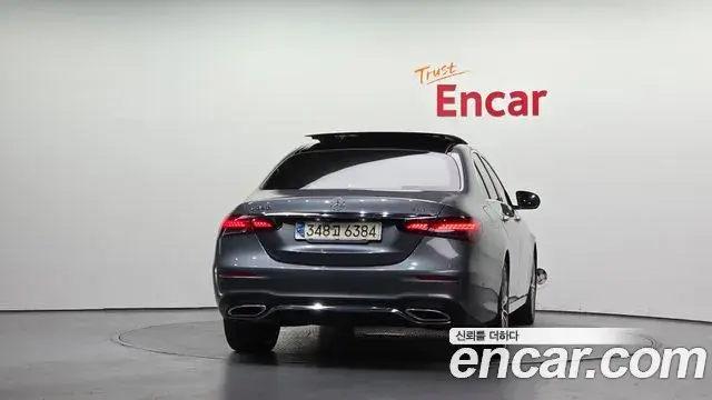 Mercedes-Benz E-Class 2021 — Фото 4/20
