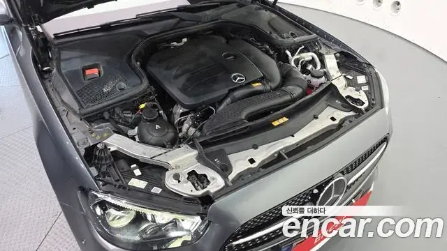 Mercedes-Benz E-Class 2021 — Фото 6/20