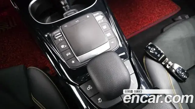 Mercedes-Benz CLA-Class 2022 — Фото 18/20
