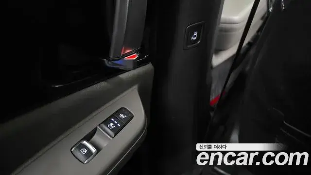 Kia Carnival 2024 — ფოტო 29/34
