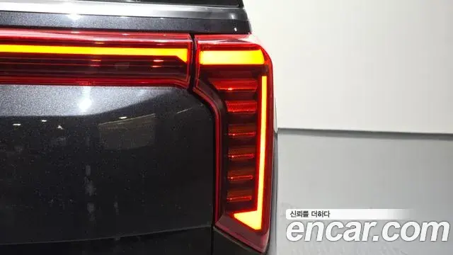 Kia Carnival 2024 — ფოტო 34/34
