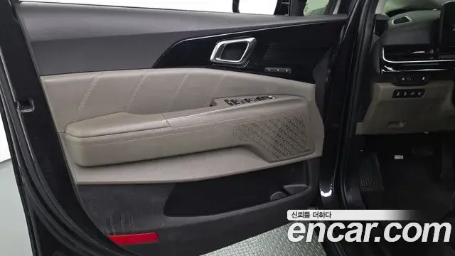 Kia Carnival 2024 — ფოტო 9/34