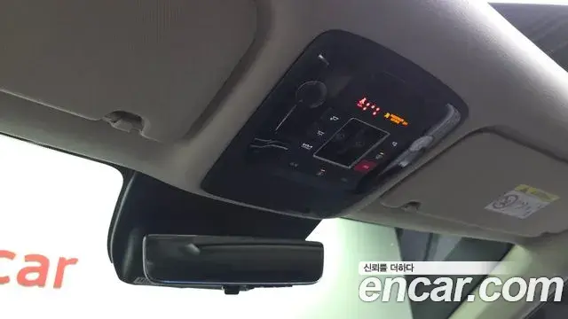 Kia Carnival 2024 — ფოტო 11/34
