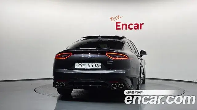 Kia Stinger 2019 — Photo 8/35