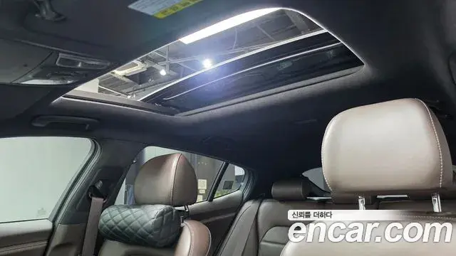 Kia Stinger 2019 — Photo 13/35