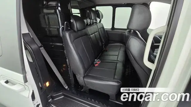 Hyundai Staria 2024 — Фото 11/20
