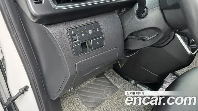 Hyundai Staria 2024 — Фото 18/20
