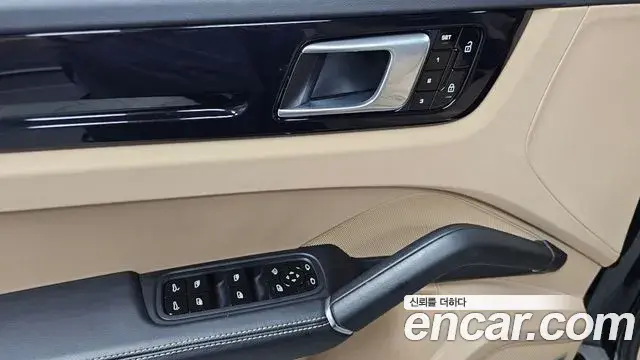 Porsche Cayenne 2021 — Фото 18/20