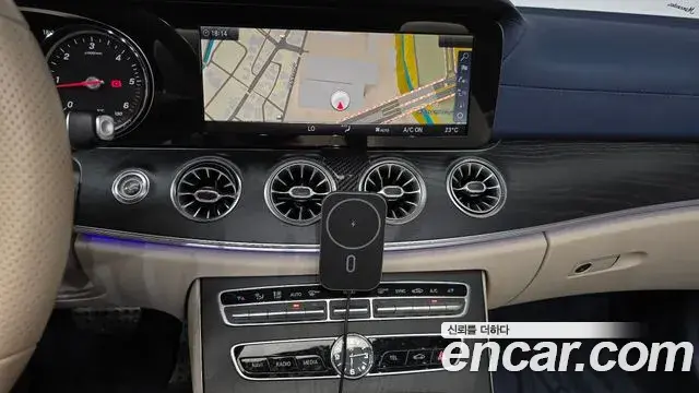 Mercedes-Benz E-Class 2018 — Фото 12/20