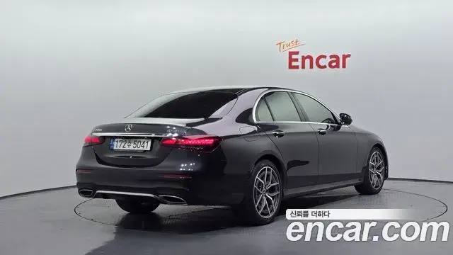 Mercedes-Benz E-Class 2021 — Фото 2/20