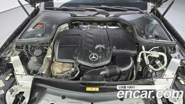 Mercedes-Benz E-Class 2021 — Фото 6/20