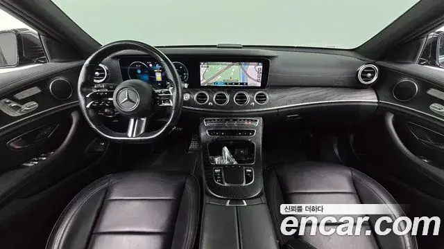 Mercedes-Benz E-Class 2021 — Фото 7/20
