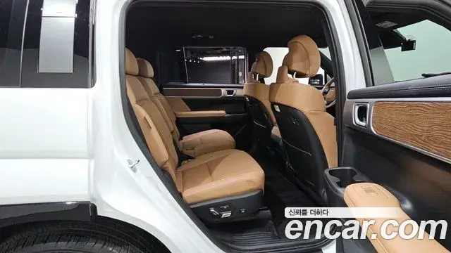 Hyundai Santa Fe 2025 — Фото 12/20