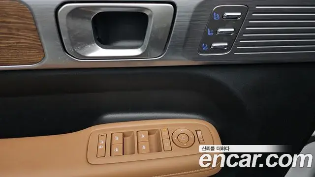 Hyundai Santa Fe 2025 — Фото 13/20