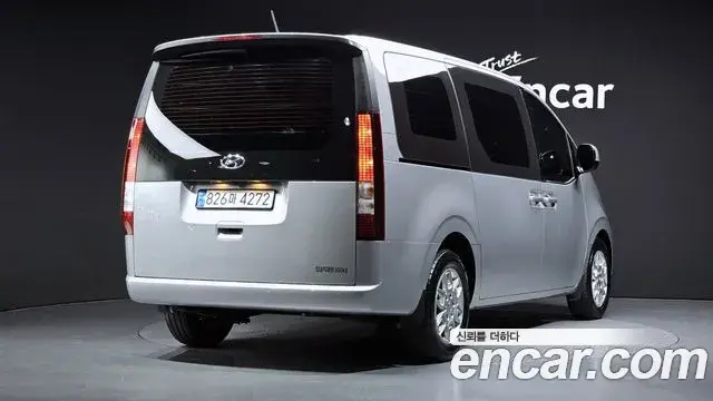 Hyundai Staria 2022 — Photo 7/28