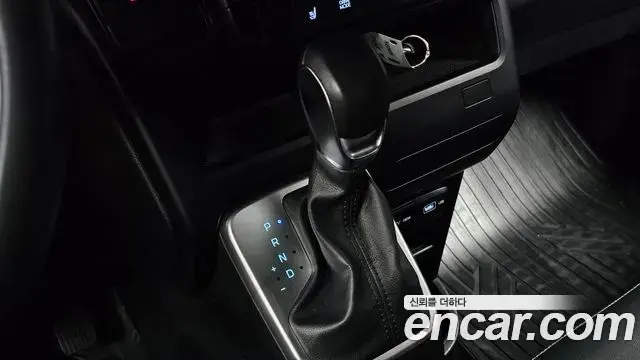 Hyundai Staria 2022 — Photo 17/28