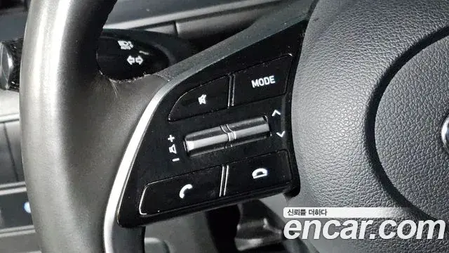 Hyundai Staria 2022 — Photo 25/28