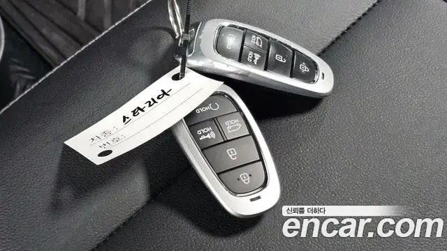 Hyundai Staria 2022 — Photo 15/28