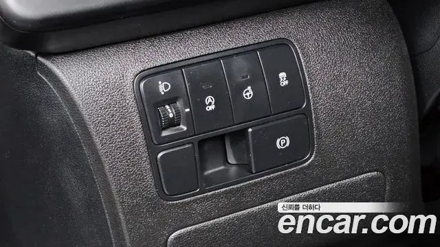 Hyundai Staria 2022 — Photo 5/28