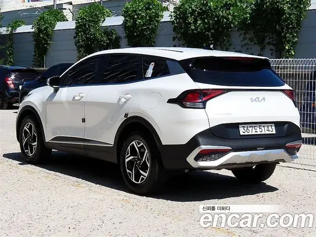 Kia Sportage 2024 — Фото 2/20