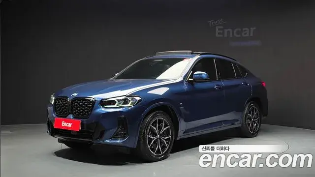 BMW X4 2022 — Фото 9/20