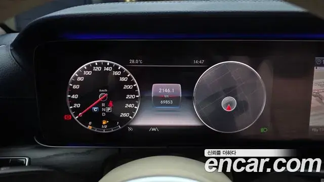 Mercedes-Benz E-Class 2020 — Фото 7/20
