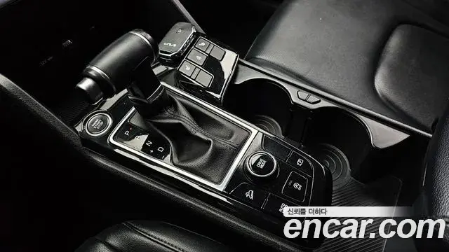 Kia Sportage 2022 — Фото 9/20