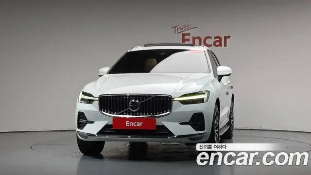 Volvo XC60 2023 — Photo 11/37