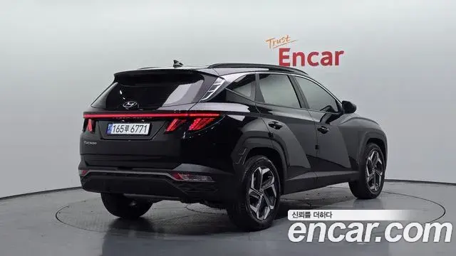 Hyundai The New Tucson 2023 — Фото 2/20
