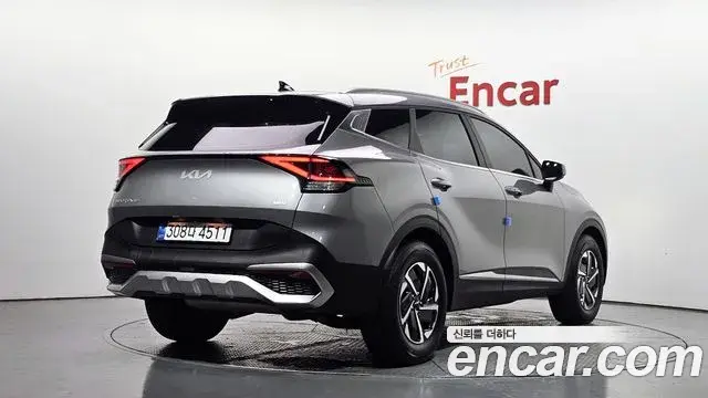 Kia Sportage 2023 — Şəkil 8/20