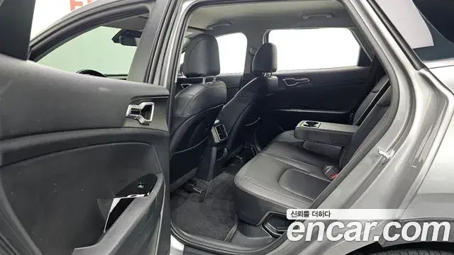 Kia Sportage 2023 — Şəkil 15/20