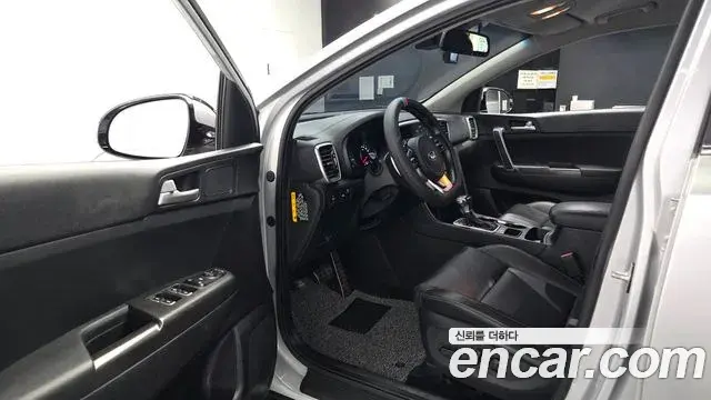 Kia Sportage The Bold 2019 — ფოტო 14/30