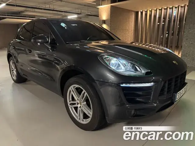 Porsche Macan 2018 — Фото 13/13
