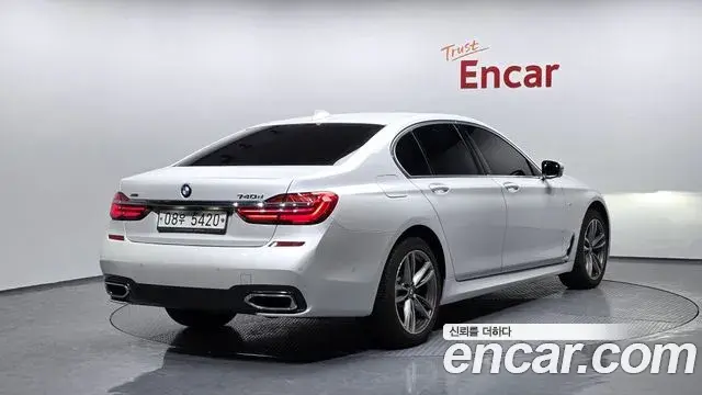 BMW 7 Series 2018 — Фото 2/20