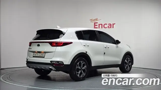 Kia Sportage The Bold 2021 — ფოტო 13/20
