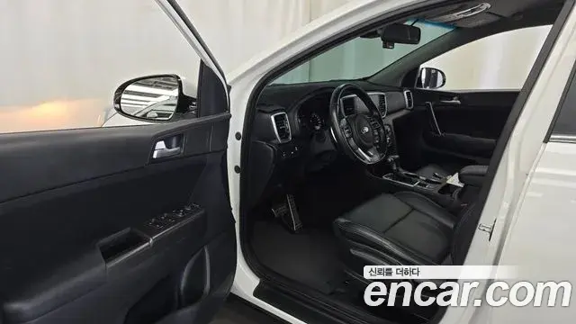 Kia Sportage The Bold 2021 — ფოტო 11/20